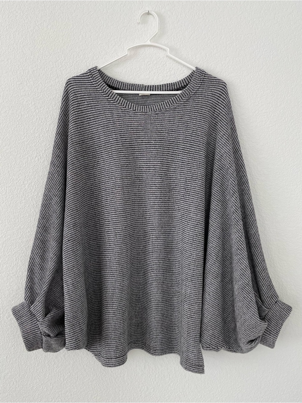Oversized Gray Textured knit Sweater,Stretchy Ribbed Cuff Sleeve